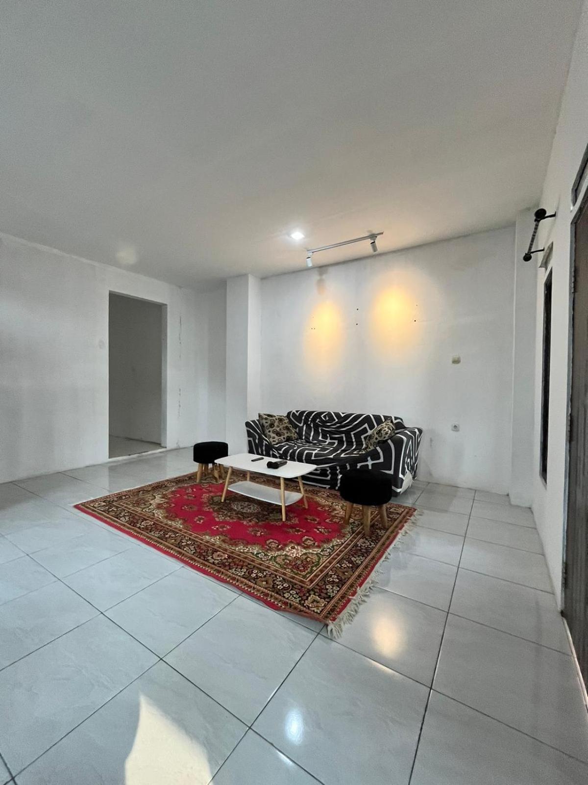 Villa Cassandra Cigombong Exterior photo