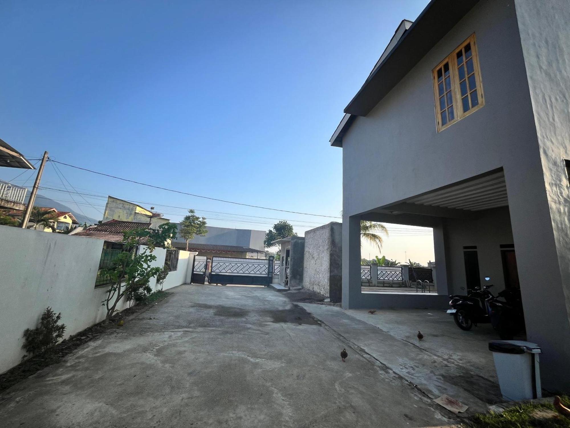 Villa Cassandra Cigombong Exterior photo